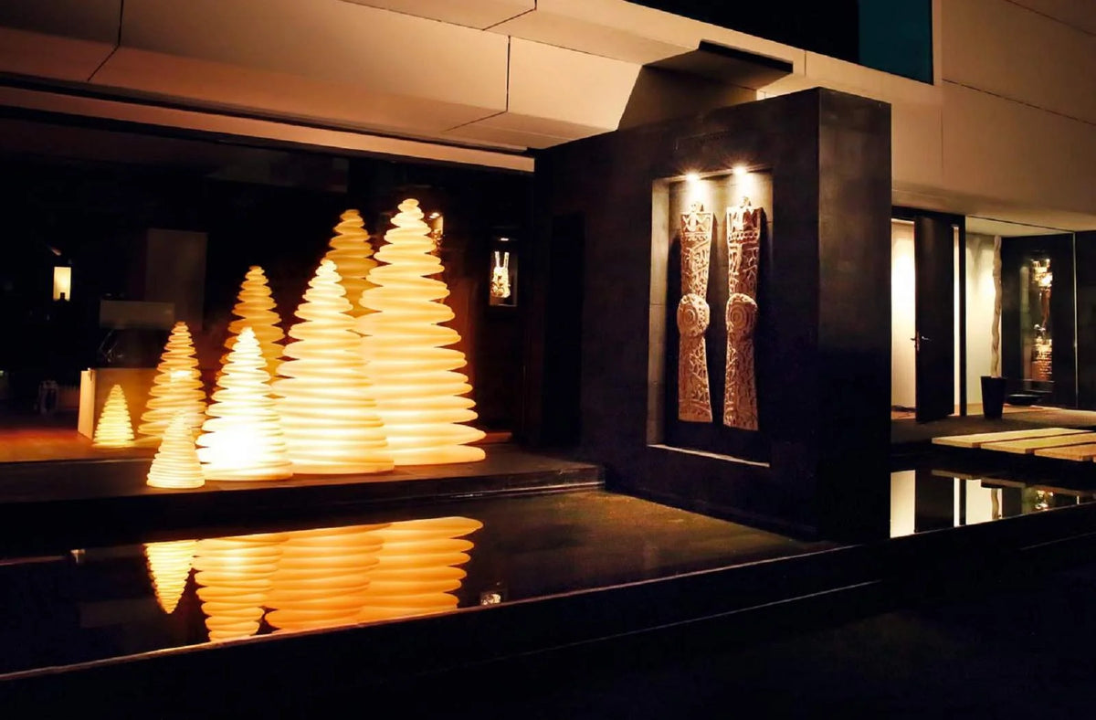 35445_christmas-tree-design-outdoor-decor-chrismy-teresa-sapey-light-vondom-2