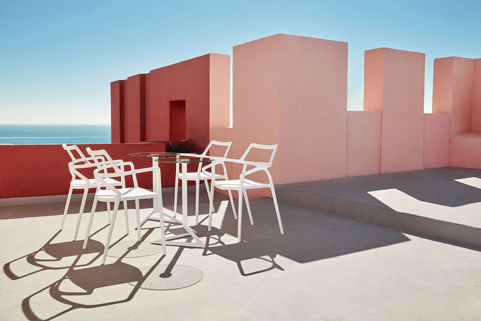 44671_Vondom_Delta_Stuhl_Moodbild1