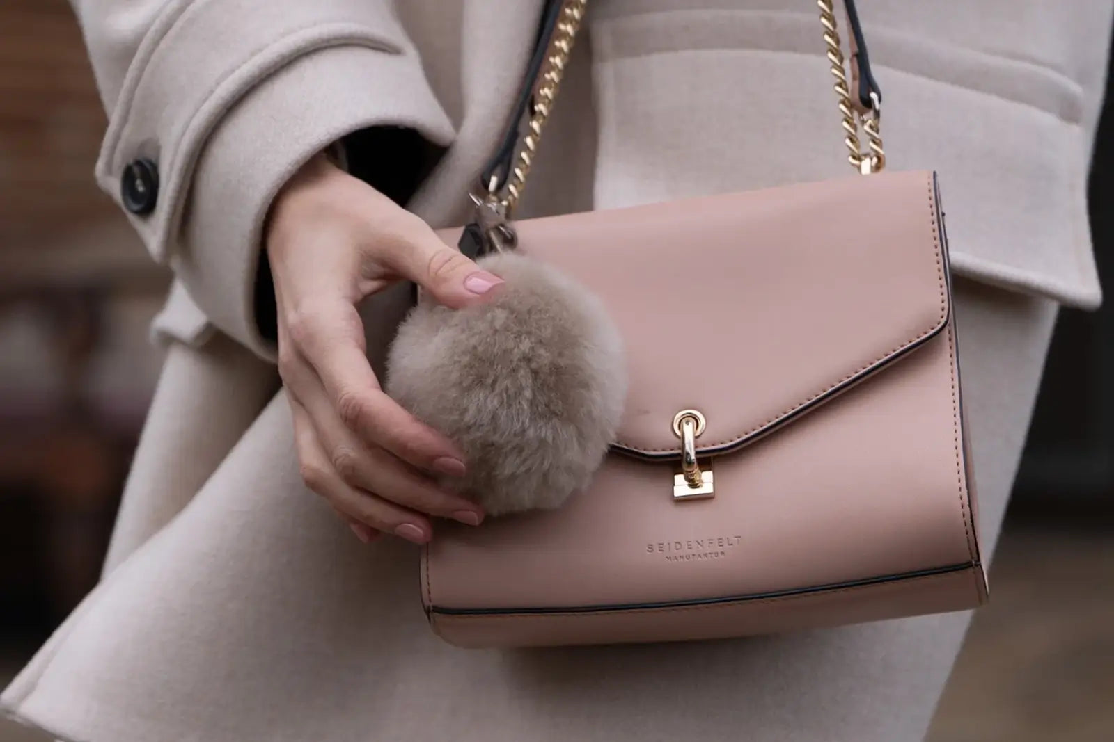 46369_weich_couture_alpaca_pompon_mood_3