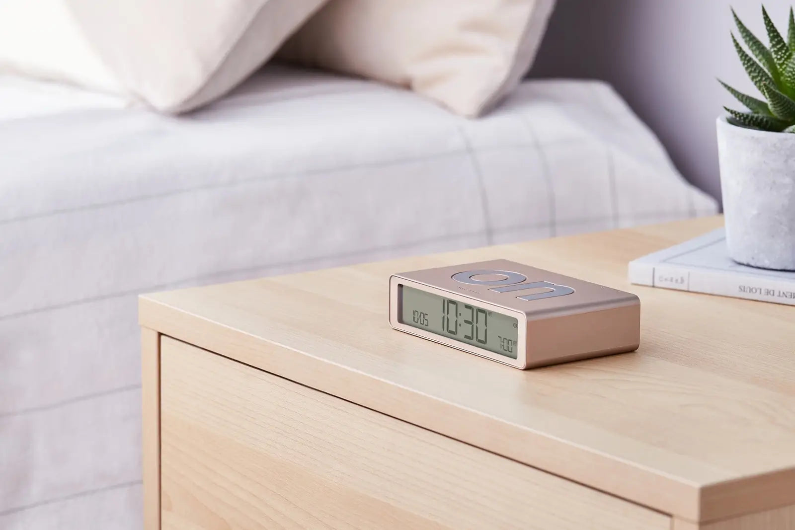 63135_lexon_flip_classic_gold_3