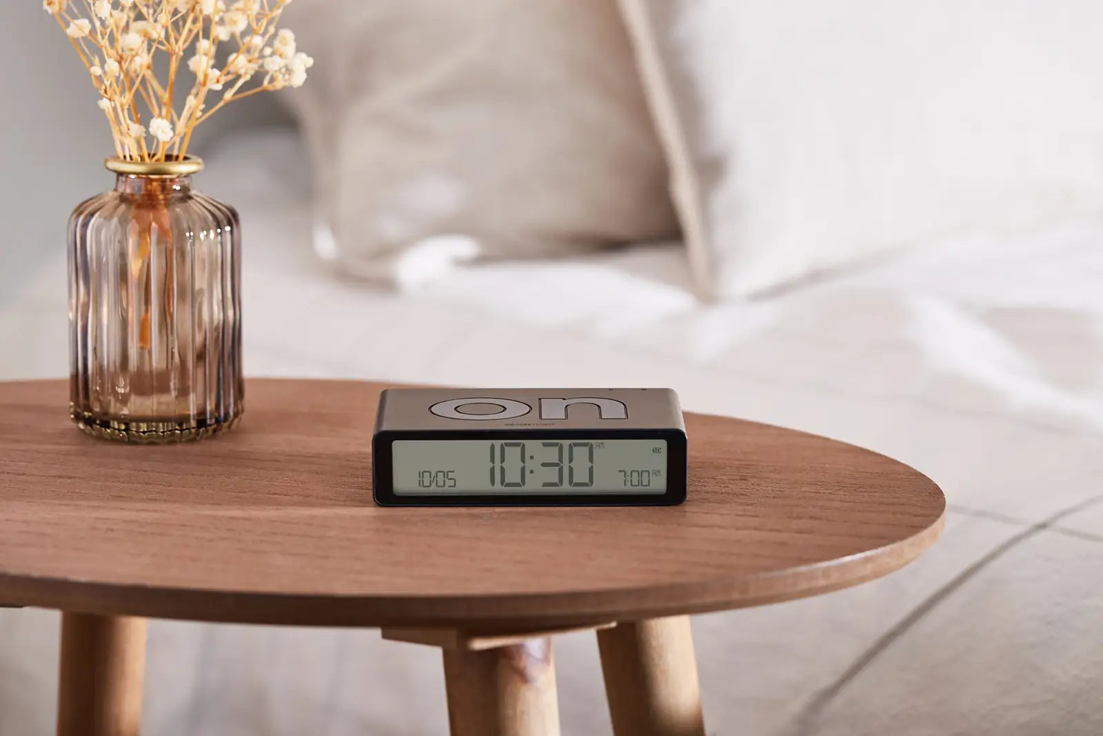 74377_lexon_wecker_classic_schwarz_6