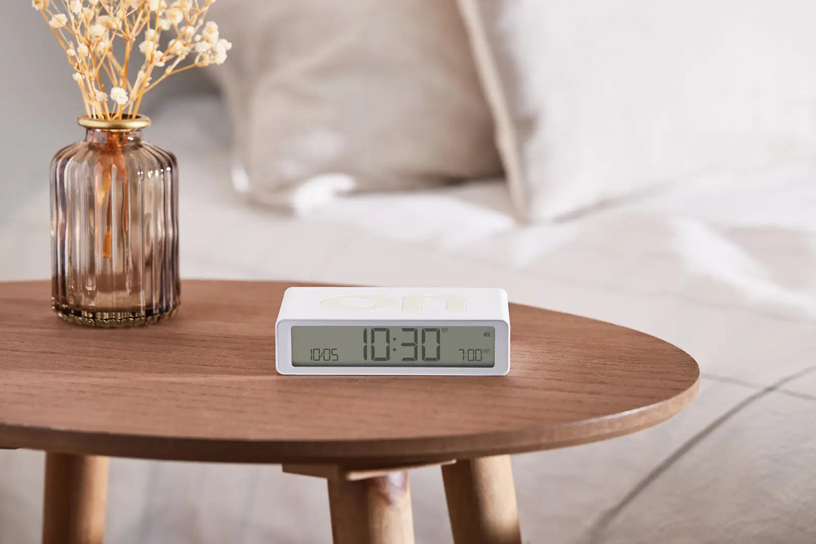 74387_lexon_wecker_classic_weiss_7