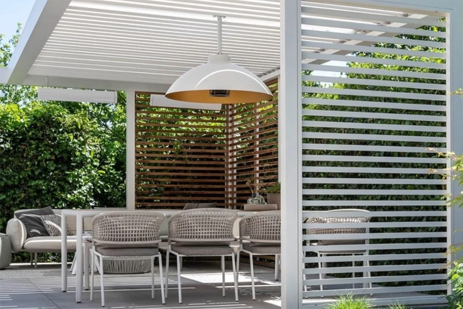 89722-heatsail_dome_weiss_deckenlampe_lounge