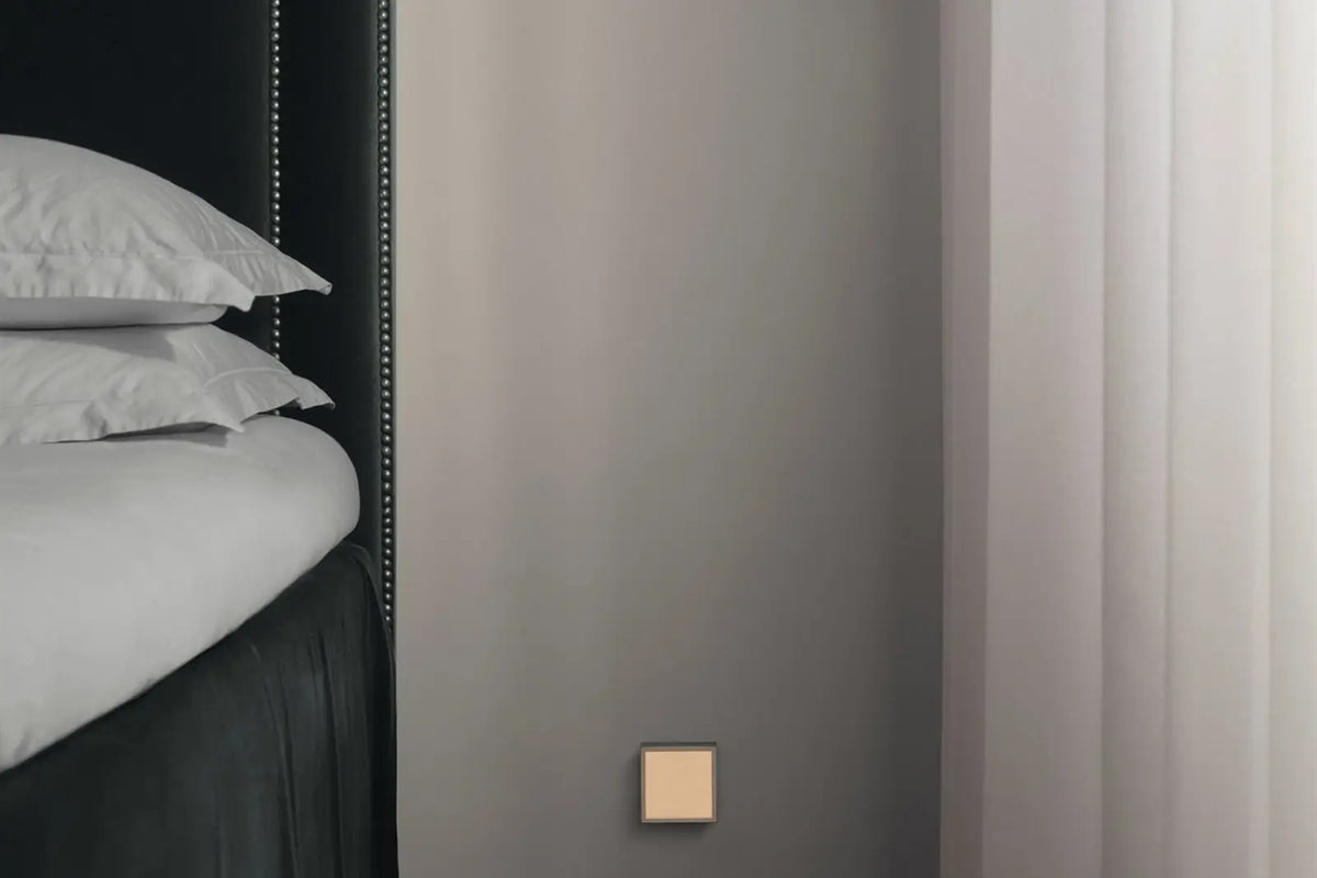 Avolt LED Steckdosen Lampe | Lamp 1 | Dimmbar