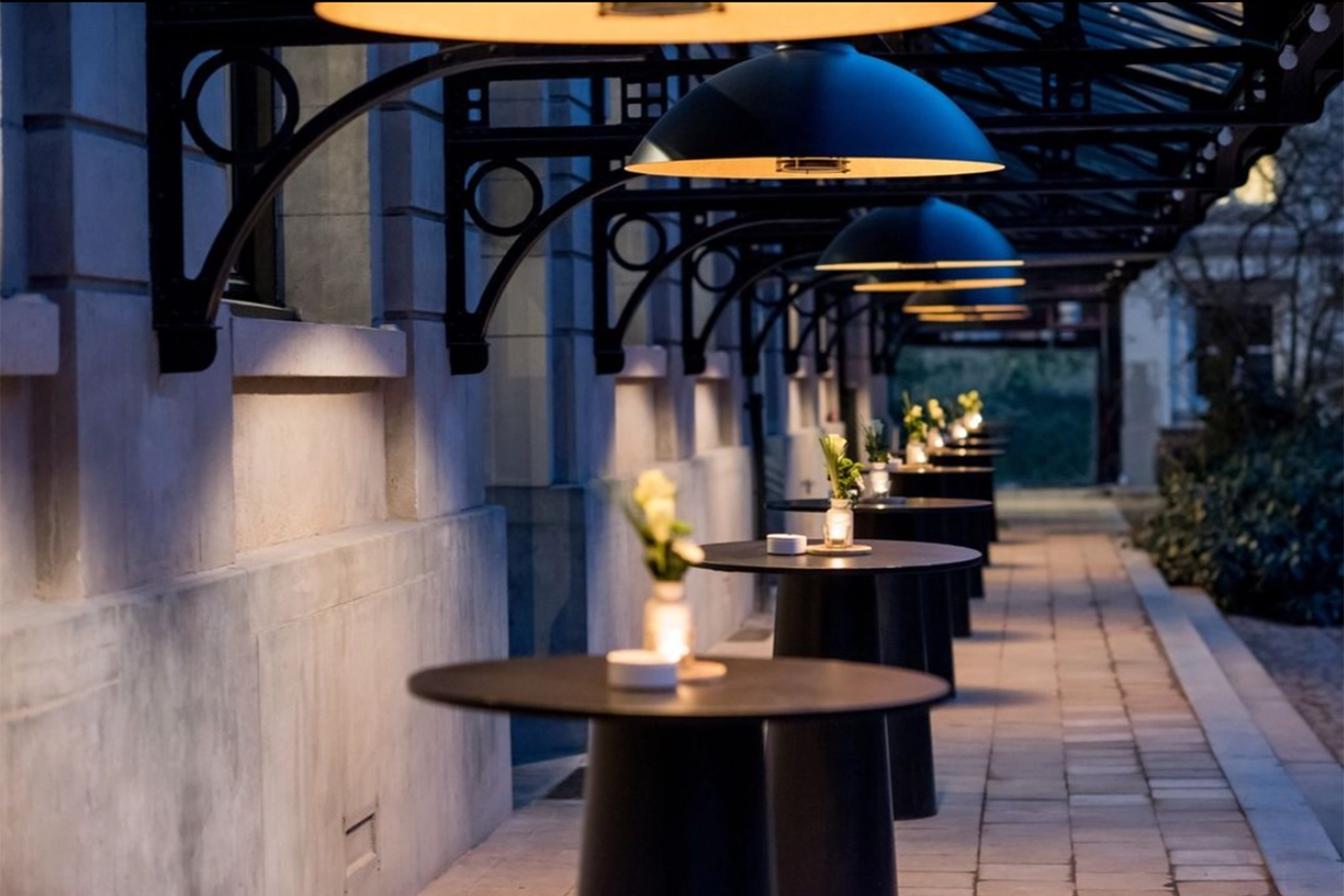 10651-heatsail_dome_schwarz_wandhalterung