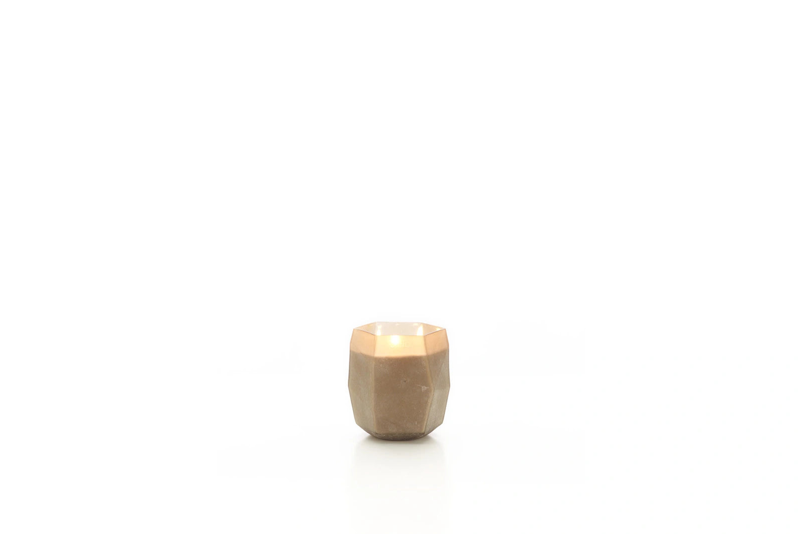 3043_Onno_Duftkerze_Terre_light_smoked_Sage_S