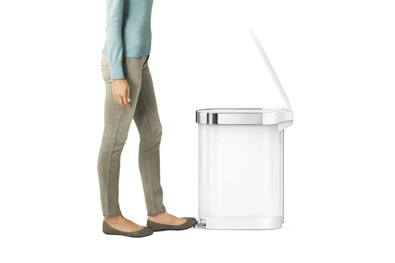 3813-simplehuman_schmaler_treteimer_aus_edelstahl_45_liter_weiß_3