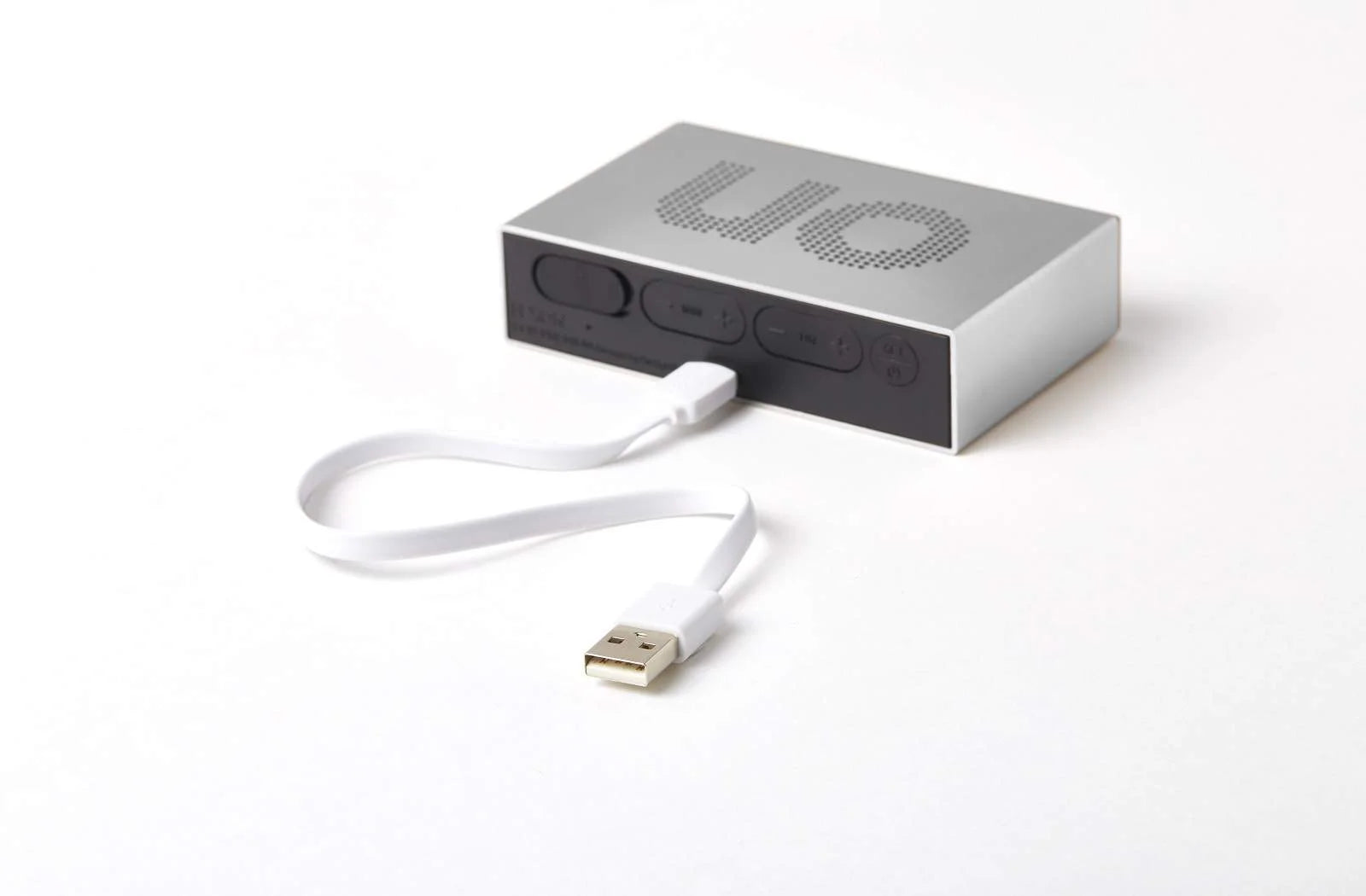 38565-Lexon_Flip_Premium_silber_USBC_Kabel