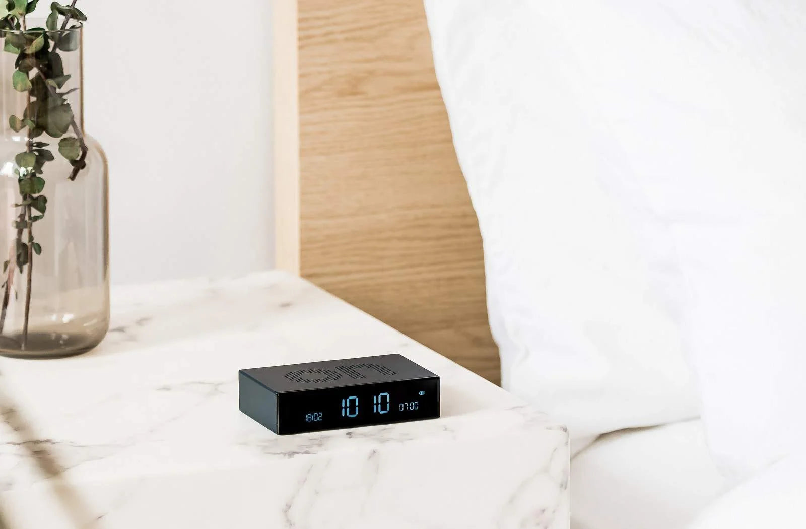 38573-Lexon_Flip_Premium_black_mood_bett_hell