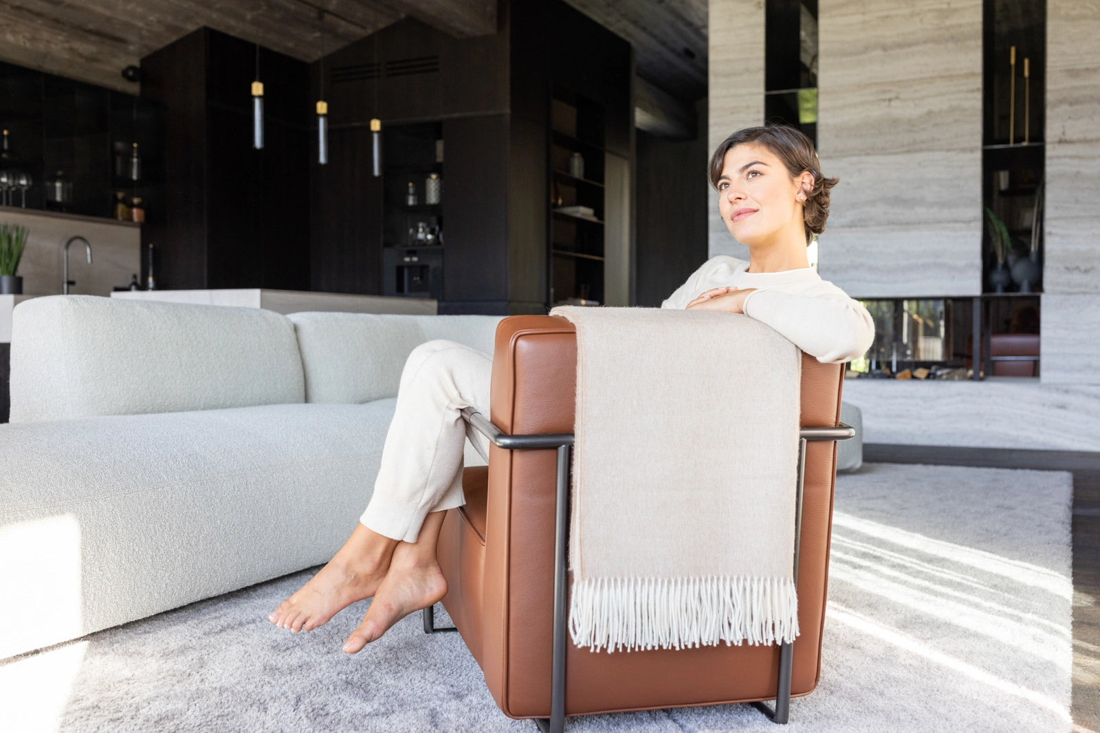 5022_Weich_alpaca_plaid_Cielo_beige_mood