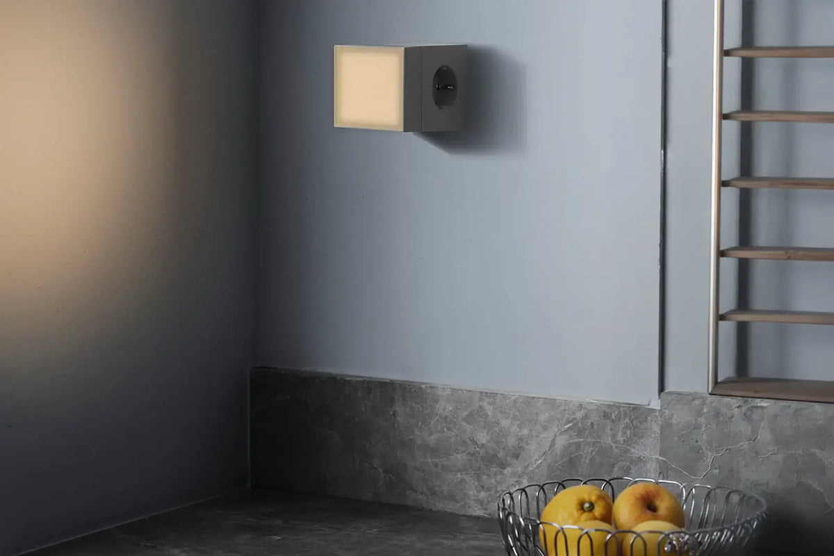 Avolt LED Steckdosen Lampe | Lamp 1 | Dimmbar