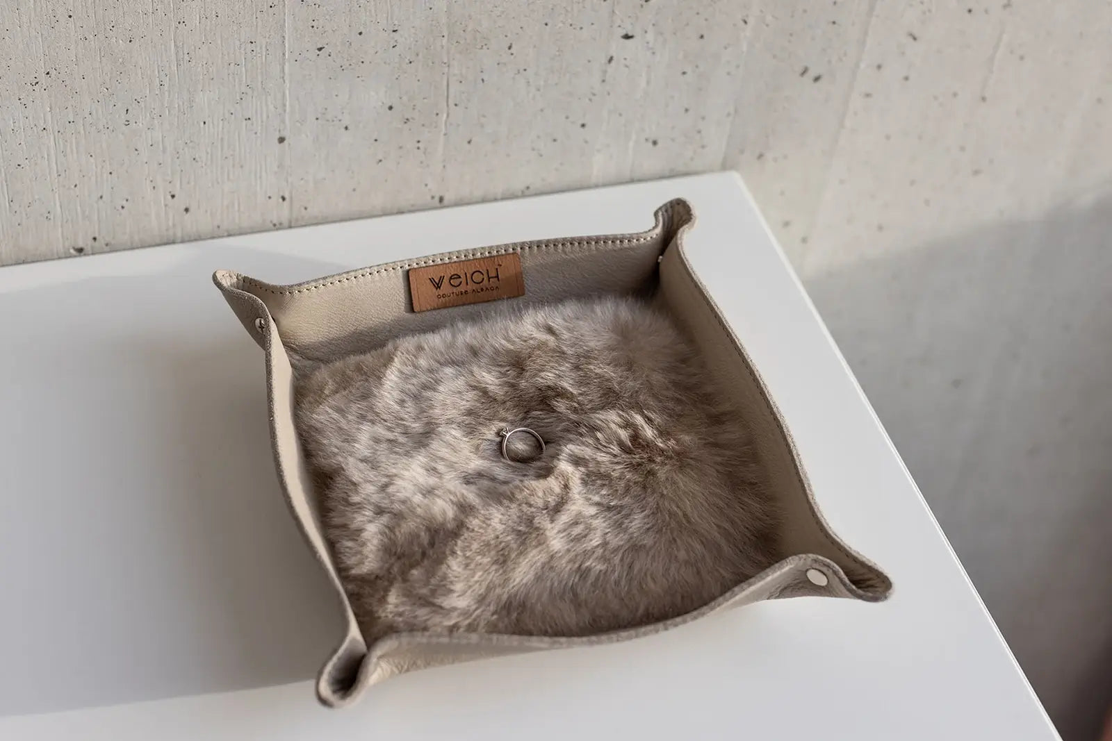 WEICH Couture Alpaca Taschenleerer | Keybox TODO